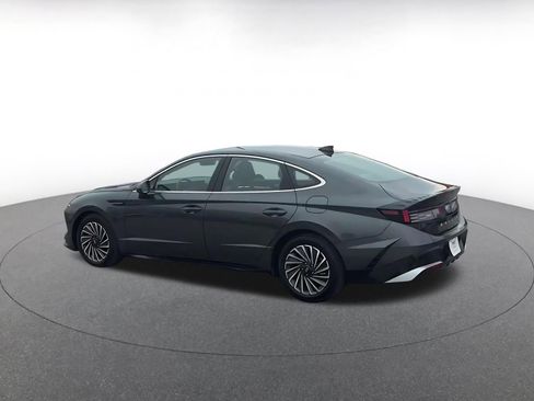 Used 2025 Hyundai Sonata SEL FWD image 10