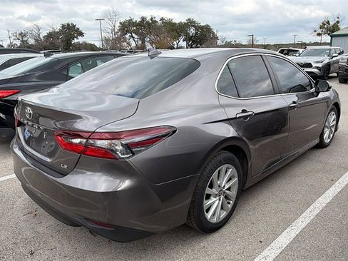 Certified 2022 Toyota Camry LE image 7