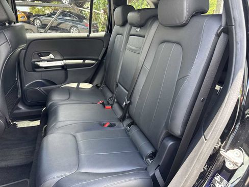 Used 2022 Mercedes-Benz GLB 250 image 18
