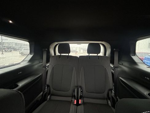 Used 2025 Jeep Grand Cherokee L Laredo w/ Luxury Tech Group I image 30