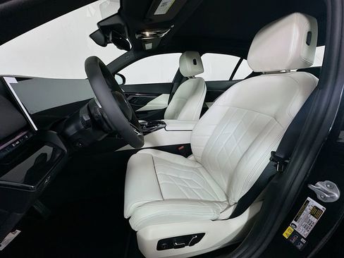 New 2026 BMW 550e xDrive image 16