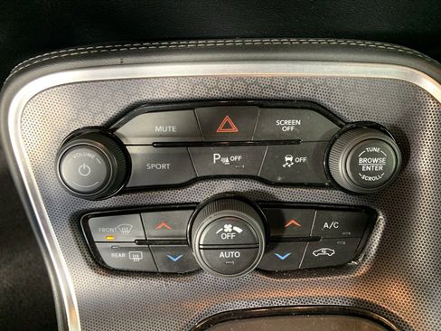 Used 2017 Dodge Challenger SXT Plus image 18