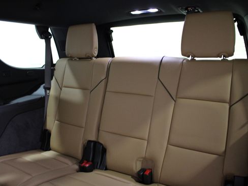 New 2025 Cadillac Escalade Premium Luxury w/ LPO, Radiant Package image 34