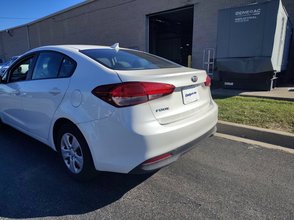 Used 2017 Kia Forte LX w/ LX Popular Package FWD image 4