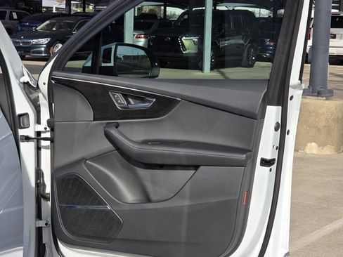 Used 2023 Audi Q7 2.0T Premium Plus w/ Premium Plus Package image 11