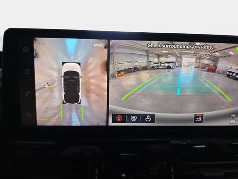 New 2026 Nissan Pathfinder SL image 23