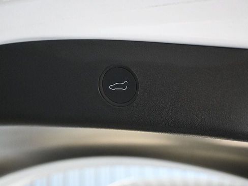 Used 2023 Tesla Model 3 Standard Range RWD image 18