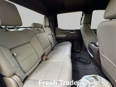 Used 2022 Chevrolet Silverado 1500 LTZ AWD/4WD image 9