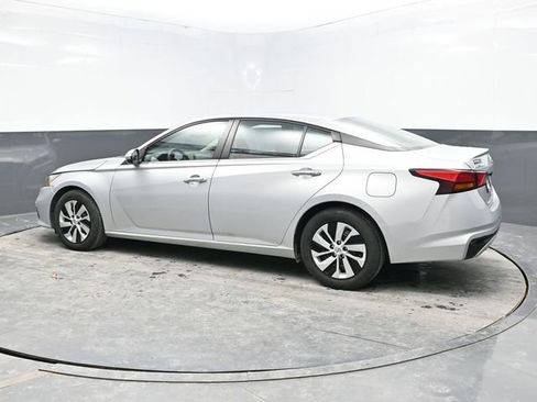 Used 2021 Nissan Altima 2.5 S image 4