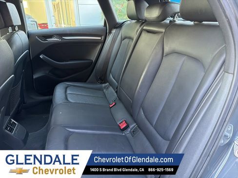 Used 2018 Audi A3 e-tron Premium image 17