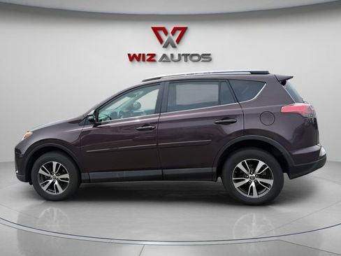 Used 2018 Toyota RAV4 XLE w/ Plus Extra Value Package AWD/4WD image 2