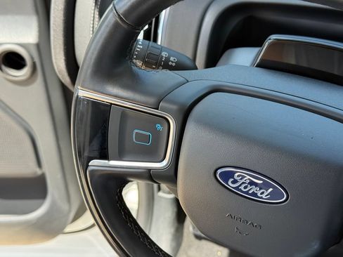 Used 2025 Ford Expedition Platinum AWD/4WD image 11