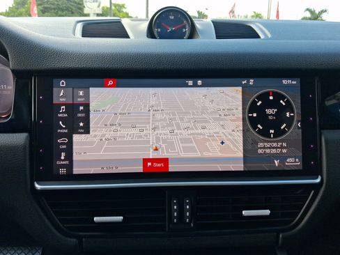 Used 2019 Porsche Cayenne AWD/4WD image 18