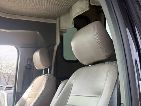 Used 2021 Ford F550 4x4 Regular Cab Super Duty w/ XLT Value Package image 9