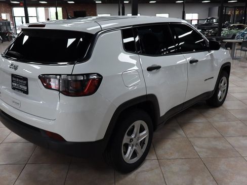 Used 2023 Jeep Compass Sport image 5