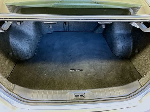 Used 2023 Nissan Altima 2.5 SR w/ SR Premium Package image 26