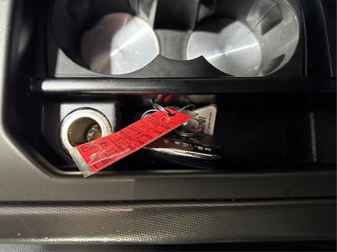 Used 2018 Land Rover Range Rover Evoque SE image 26