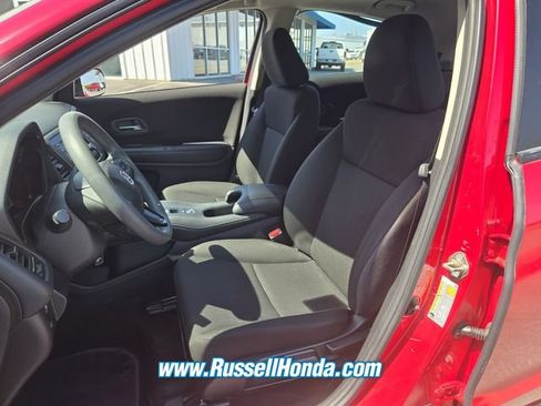 Used 2017 Honda HR-V LX image 5