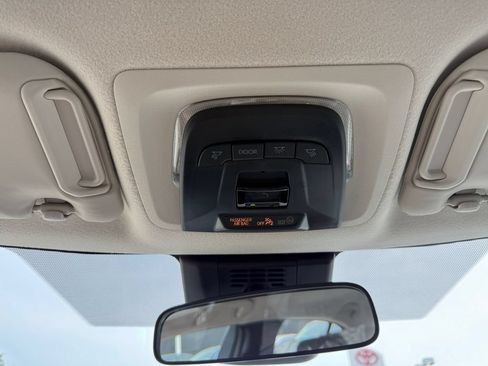 Used 2026 Toyota Corolla LE FWD image 39