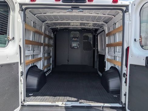 Used 2025 RAM ProMaster 2500 w/ U-Haul Equipment Group FWD image 16