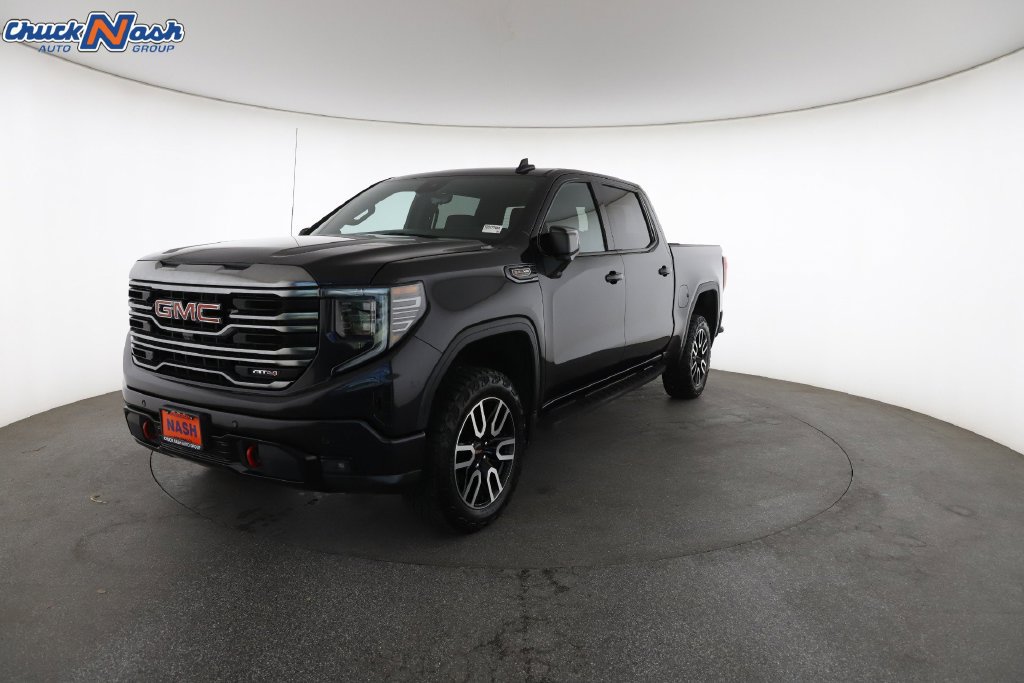 Used 2024 GMC Sierra 1500 AT4 w/ Technology Package AWD/4WD image 5