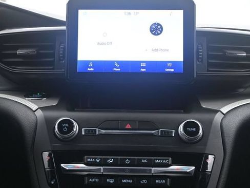 Used 2020 Ford Explorer XLT w/ Comfort Package AWD/4WD image 12