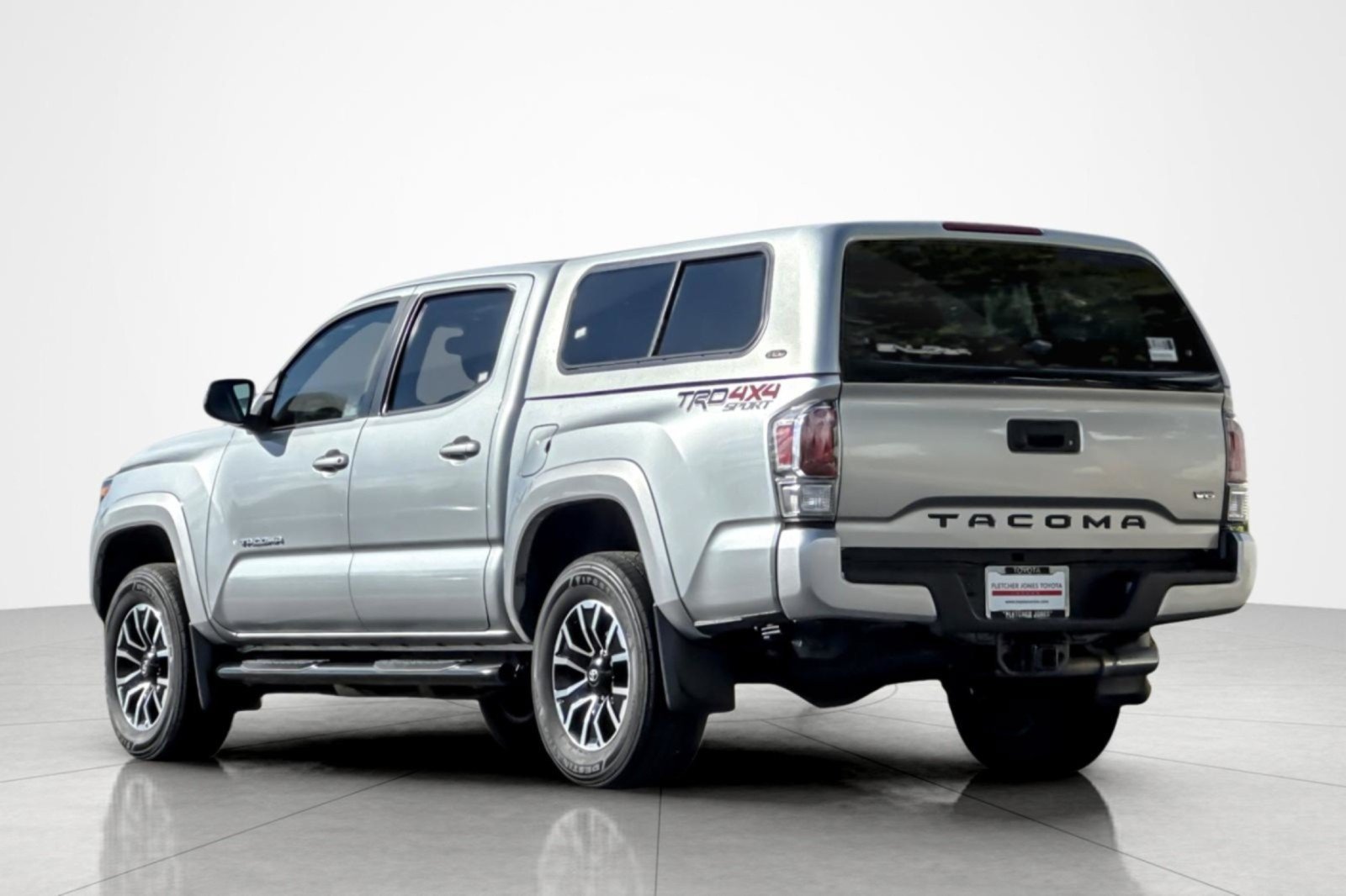 Certified 2023 Toyota Tacoma TRD Sport AWD/4WD image 3