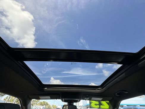 Used 2023 Chevrolet Blazer RS w/ Enhanced Convenience Package image 29