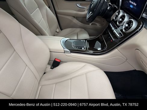 Used 2022 Mercedes-Benz GLC 300 image 31