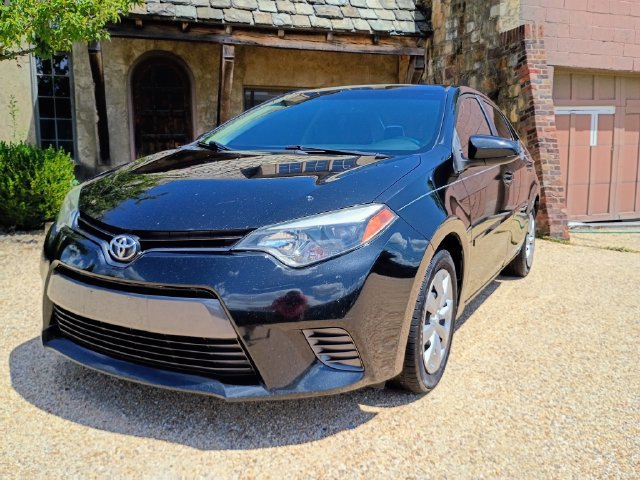 Used 2016 Toyota Corolla LE FWD image 4