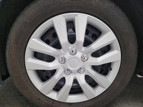 Used 2019 Subaru Impreza 2.0i w/ Eyesight image 3