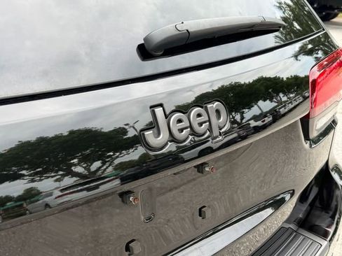 Used 2021 Jeep Grand Cherokee Limited w/ Quick Order Package 28K 80th AWD/4WD image 16
