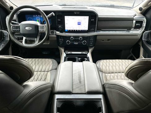 Used 2025 Ford F250 Platinum w/ Platinum Plus Package AWD/4WD image 25