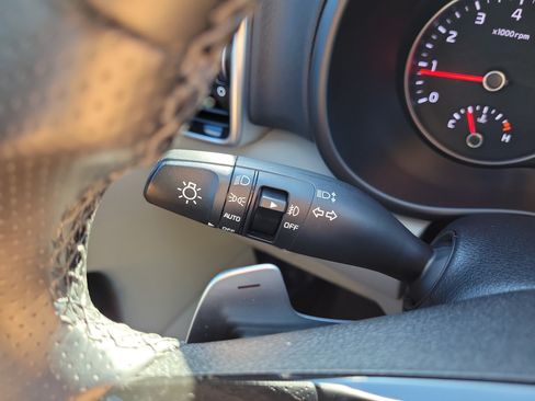 Used 2020 Kia Sportage S w/ S Premium Package FWD image 30