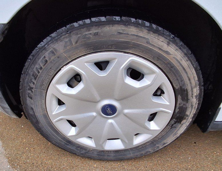 Used 2016 Ford Transit Connect XL FWD image 19