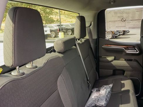 New 2026 GMC Sierra 1500 SLE w/ Max Trailering Package AWD/4WD image 12
