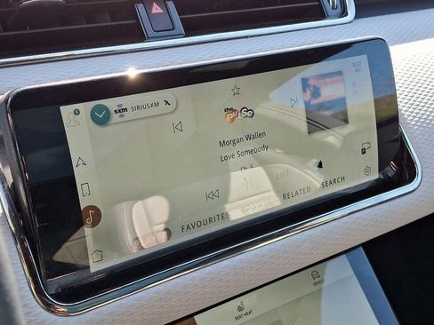 Used 2023 Land Rover Range Rover Evoque R-Dynamic S image 18