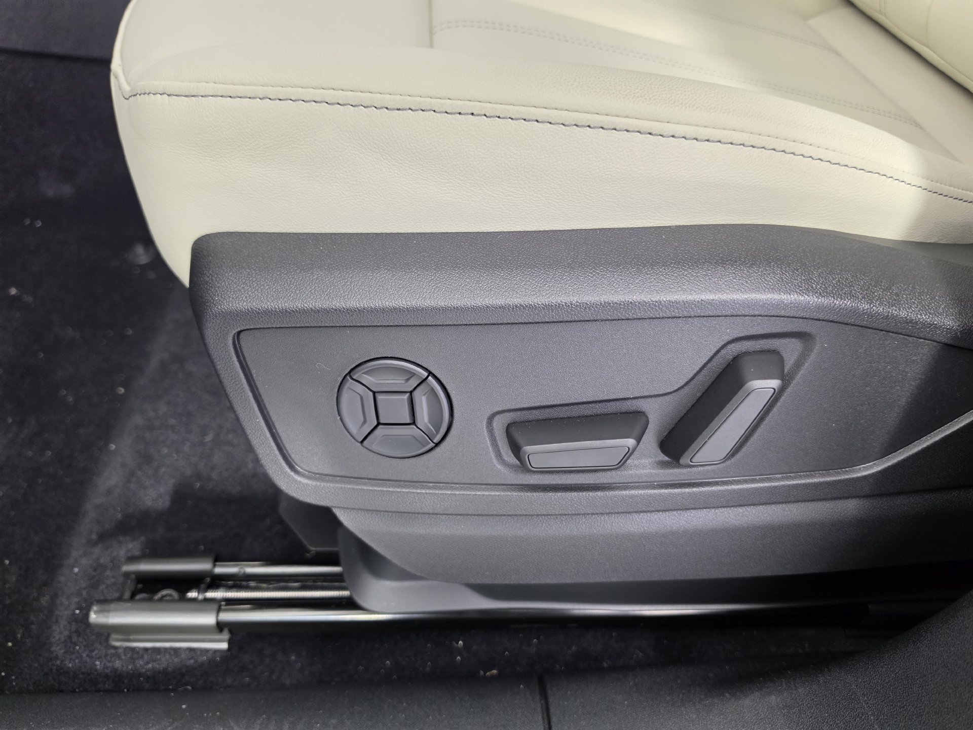 New 2026 Audi Q5 Premium AWD/4WD image 11