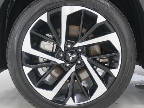 Used 2023 Mitsubishi Outlander SE FWD image 29