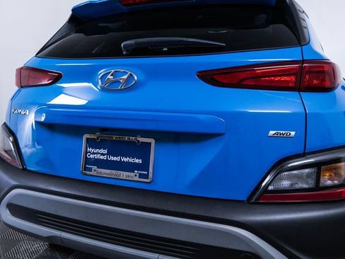 Certified 2022 Hyundai Kona SEL w/ Convenience Package AWD/4WD image 12