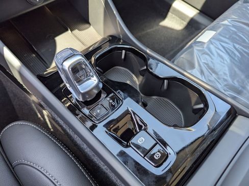 New 2026 Volvo XC40 B5 Plus w/ Protection Package Premier image 16