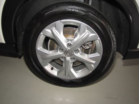 Certified 2024 Honda HR-V LX image 24