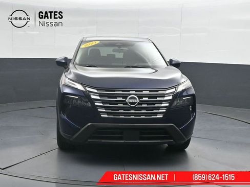 Used 2024 Nissan Rogue SV FWD image 5