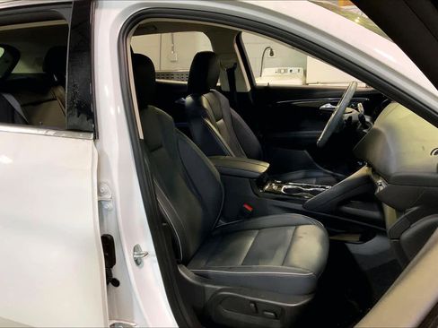 Used 2023 Buick Envision Essence image 9