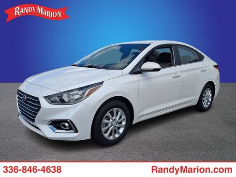 Used 2021 Hyundai Accent SEL FWD image 1