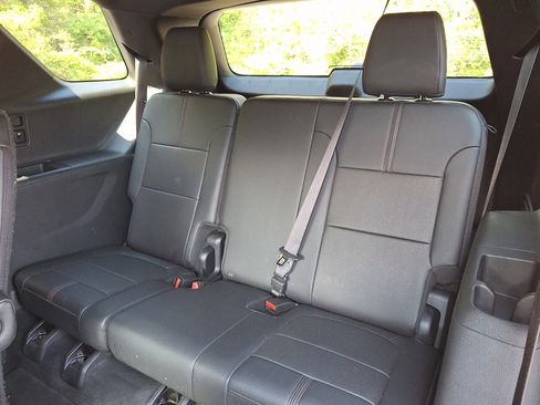 Used 2023 Chevrolet Traverse RS AWD/4WD image 10