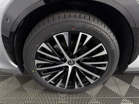 Used 2024 Lexus RZ 300e Premium image 11