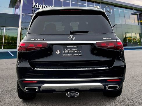 Used 2025 Mercedes-Benz GLS 450 4MATIC image 4