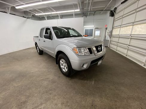 Used 2013 Nissan Frontier SV w/ SV Value Truck Pkg image 8