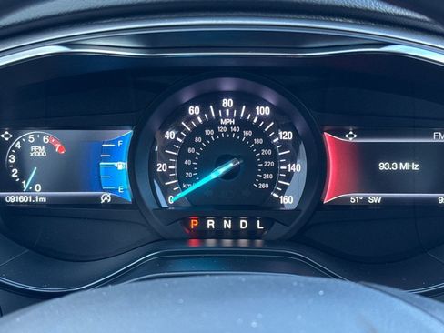 Used 2020 Ford Fusion SE image 18